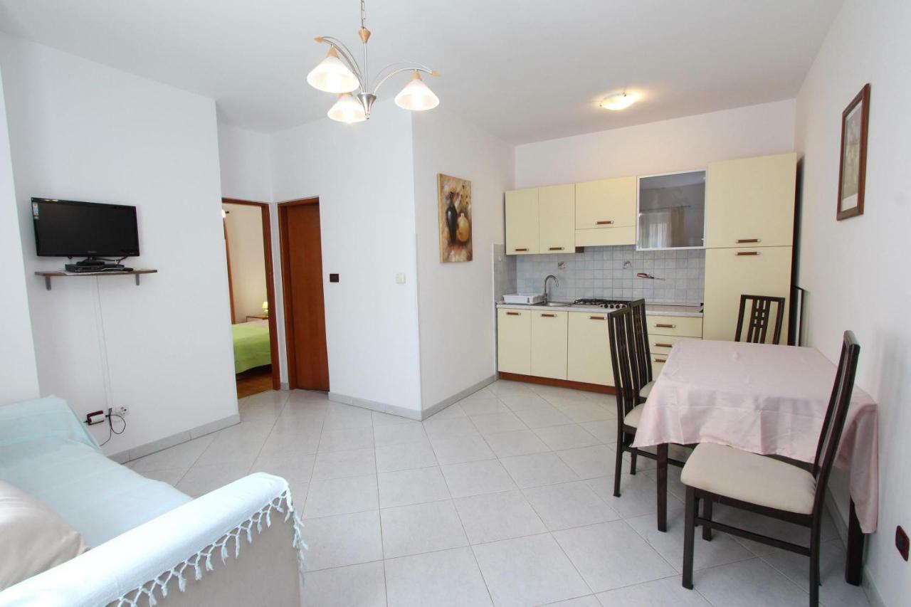 Apartments Villa Mara Rovinj Exterior photo