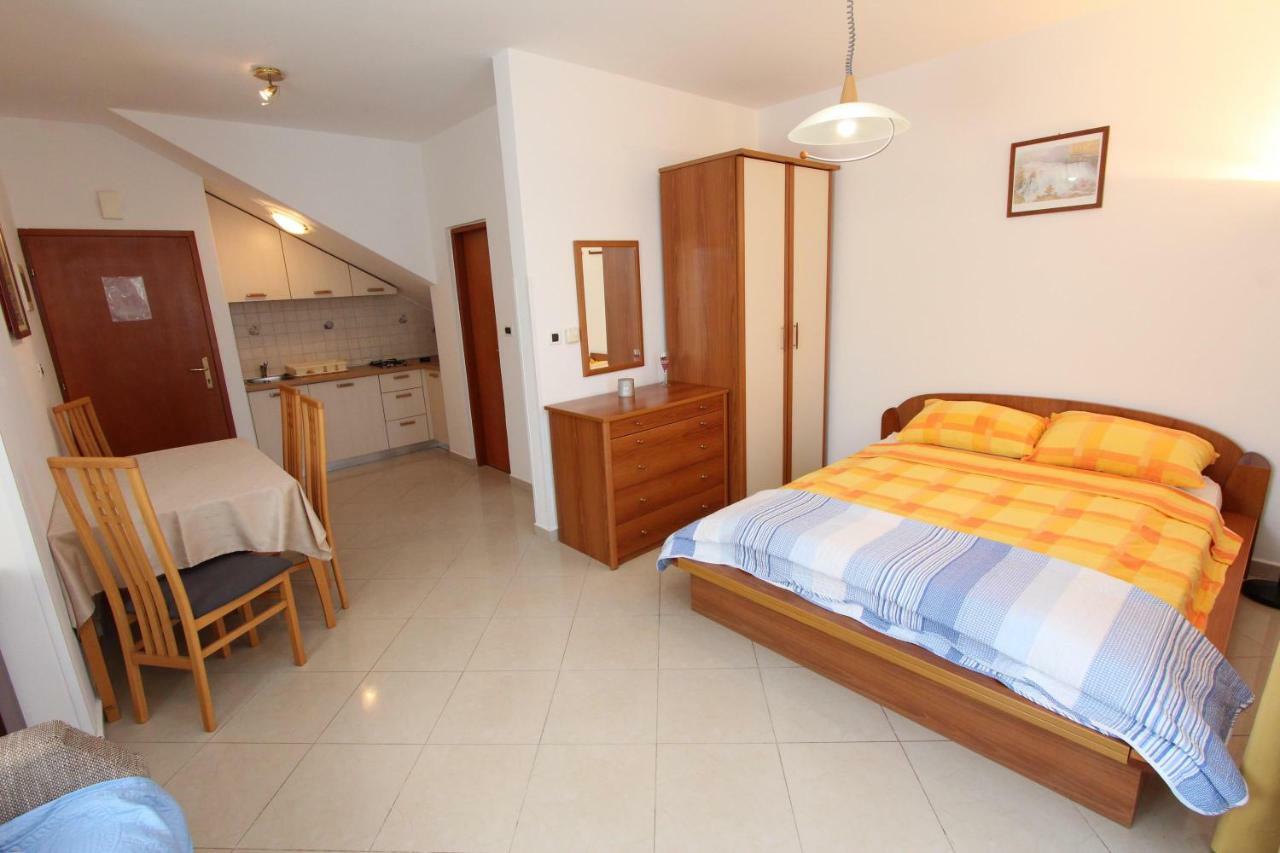 Apartments Villa Mara Rovinj Exterior photo