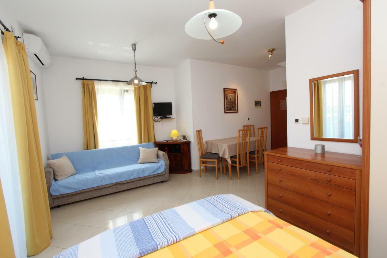 Apartments Villa Mara Rovinj Exterior photo