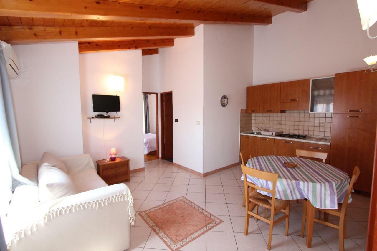 Apartments Villa Mara Rovinj Exterior photo